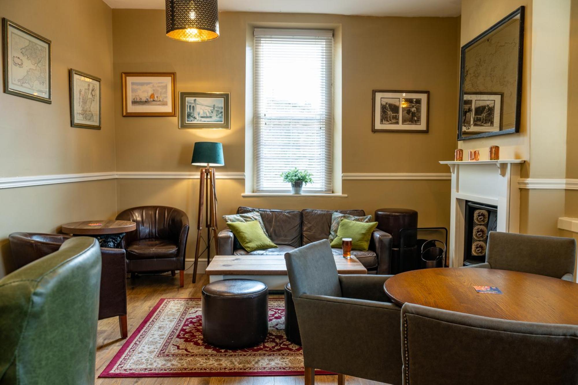 Castle Court Hotell Beaumaris Exteriör bild