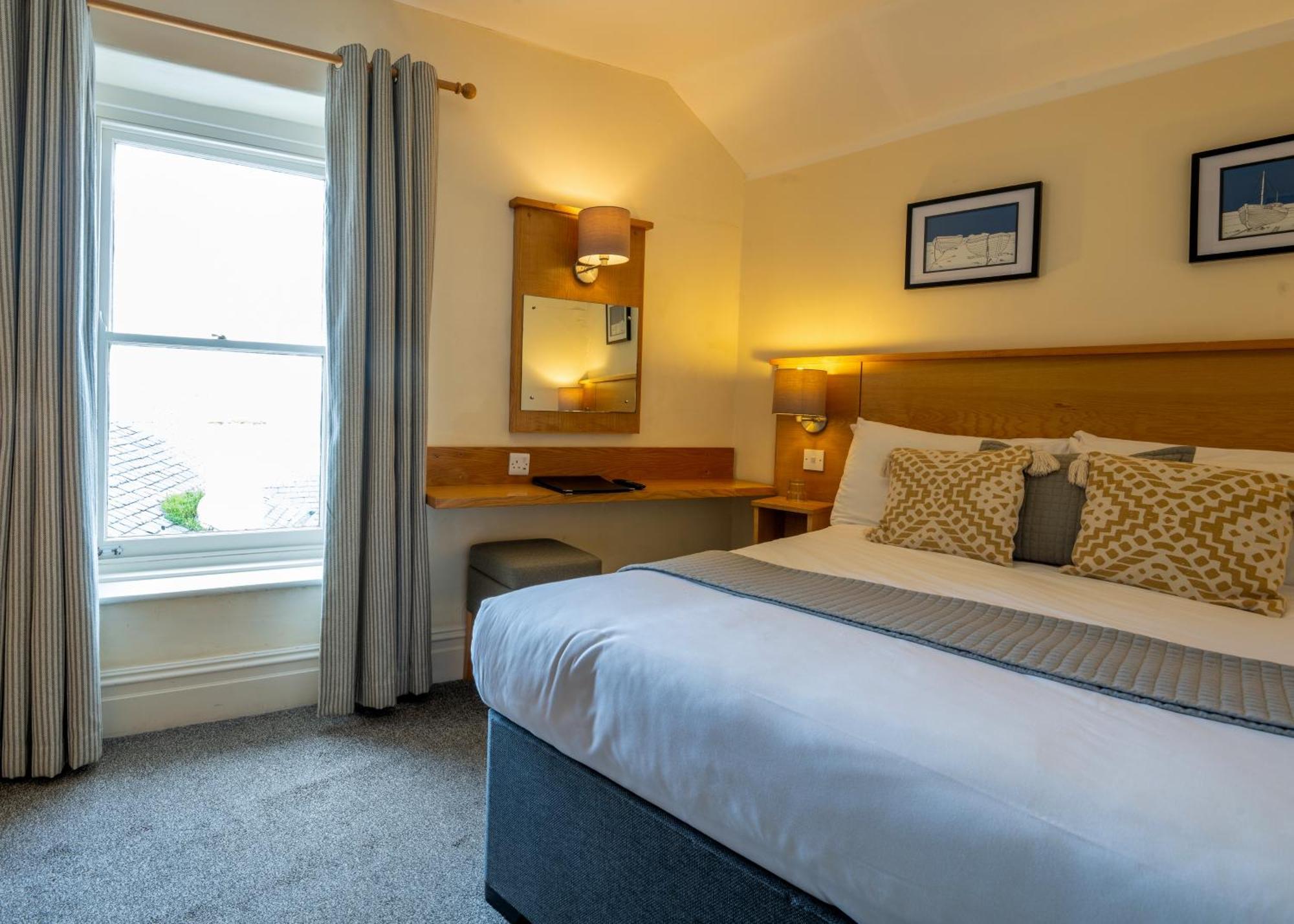 Castle Court Hotell Beaumaris Exteriör bild